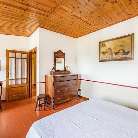 Вилла Casa Ortomaggiore With Pool & Sauna Камайоре
